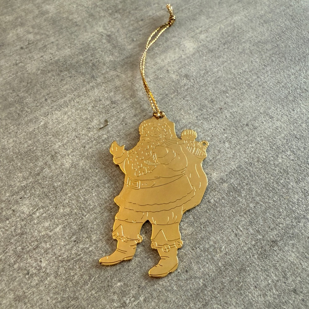 1992 Hallmark Keepsake Collector’s Club Exclusive – Die-Cut Brass Santa Ornament
